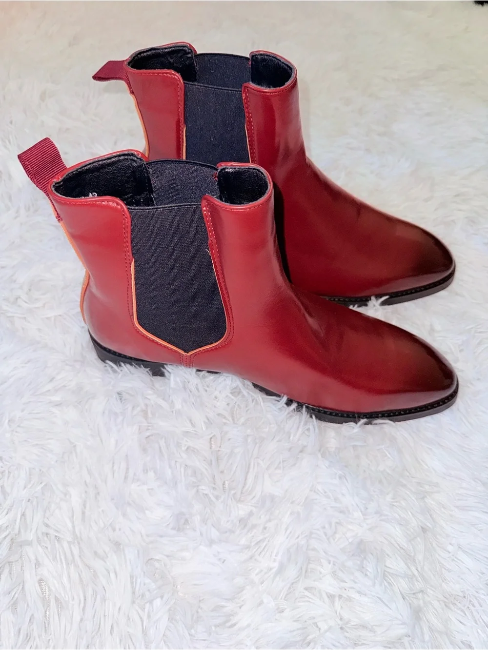 Men's Chelsea Boots in Burgundy Red